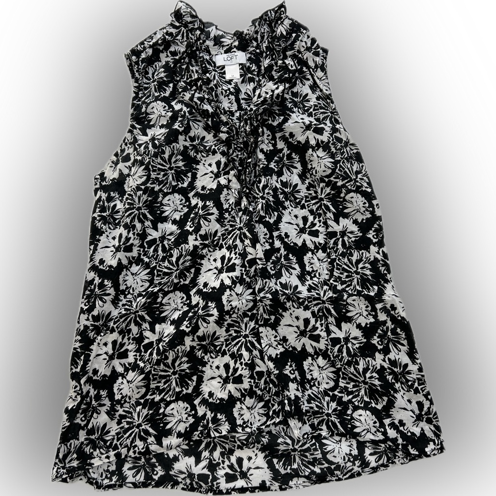 LOFT Monochrome Floral Sleeveless Blouse - Picture 2 of 4